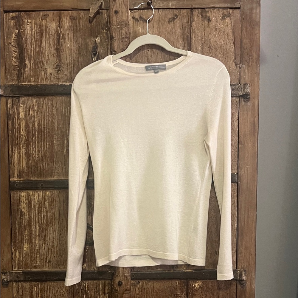Neiman Marcus Cream Long Sleeve Top